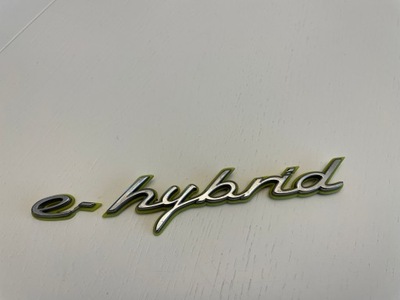 PORSCHE PANAMERA CAYENNE E-HYBRID EMBLEMA INSIGNIA AL DE PUERTA DERECHA ORIGINAL  