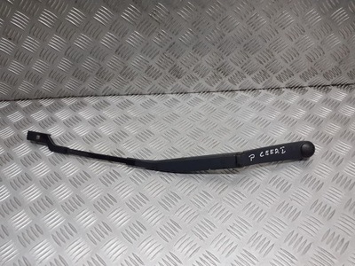 Важіль двірники правий перед kia ceed i europa фото №1