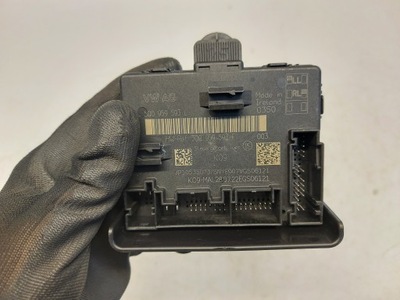 Audi a3 8y5 sedan модуль дверь 5q0959593f фото №1