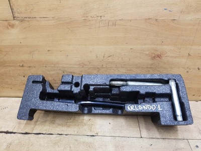 Вкладыш багажника колеса запасного chevrolet orlando фото №1