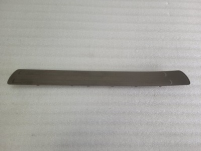 Audi q7 молдинг накладка порог левая перед 4l0853655 фото №1