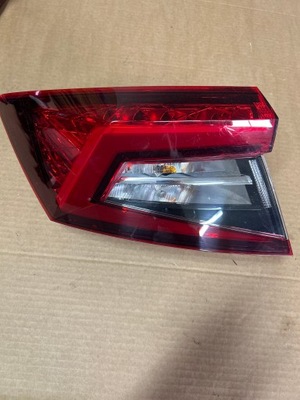 SKODA KAROQ 20R FARO PARTE TRASERA DIODO LUMINOSO LED 57A945207 IZQUIERDA  