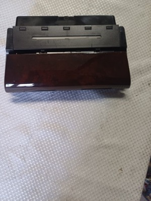 Пепельница audi a4 b5 01r kombi 8d0857951 фото №1