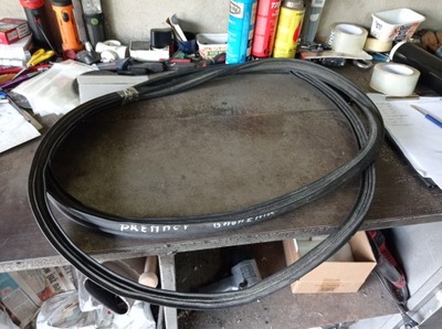 Mazda premacy - прокладка багажника фото №1