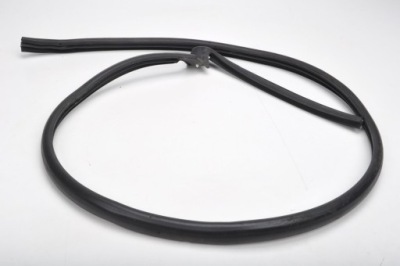 Aston martin db11 прокладка стекло левая p2 фото №1