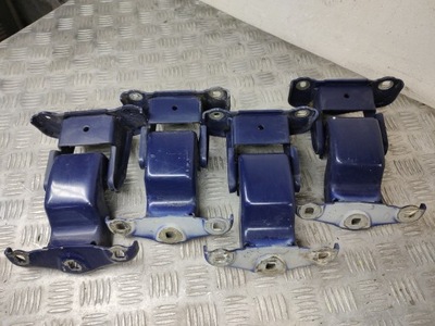 Петлі лівий правий задня trafic ii фото №1