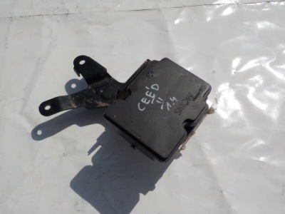 Kia ceed ii 1.4 2012-2018 блок управления насос abs eu фото №1