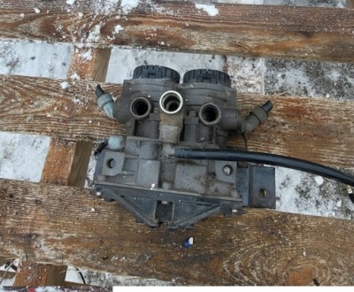 Клапан ebs модулятор renault premium i dci 0486204021, 5010457558 фото №1