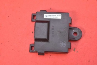 Блок управления модуль ручка левый задняя 1069651-00-d tesla model s lift 16-21 фото №1