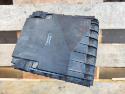 Коробка предохранителей audi q3 8u 2.0 tdi 2015 фото №1