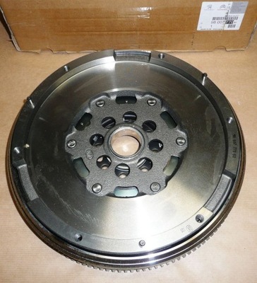 Колесо двухмассовый citroen c4 picasso 2.0hdi фото №1