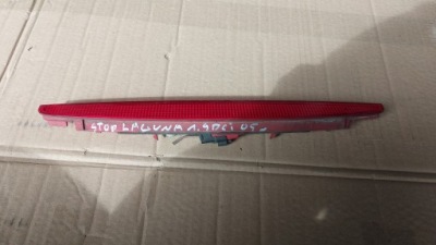 Третий свет стоп-сигнал 8200002497 renault megane 2 кабриолет  laguna 2 универсал фото №1