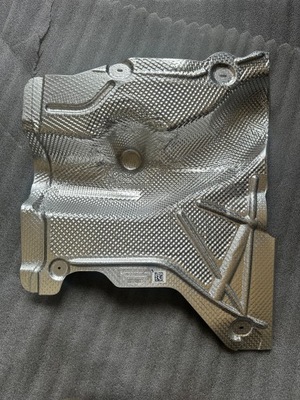 Mercedes защита тепловая a2064705201.... фото №1