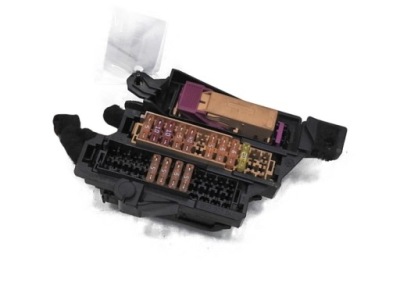 Коробка предохранителей audi a4 b8 2.0 tdi фото №1