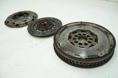 Сцепление двухмассовый маховик колесо двухмассовый volvo xc60 i 30735828 фото №1