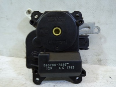 Клапан управляющий отопители правый toyota previa 2 ii r3 063700-7440 фото №1