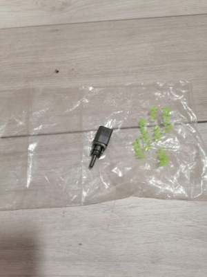 Vw датчик температуры наружной 8z0820535b фото №1