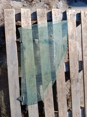 Скло двері правий перед chevrolet alero фото №1