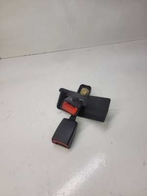 Кліпса поперечина задня audi a4 b6 b7 8e0857739e фото №1