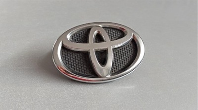 EMBLEMA INSIGNIA TOYOTA AVENSIS T25 RESTYLING  