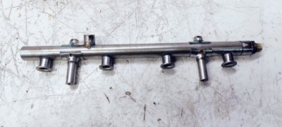 KRAFTSTOFFVERTEILER EINSPRITZLEISTE AUDI VW SEAT TFSI TSI 06K133317G