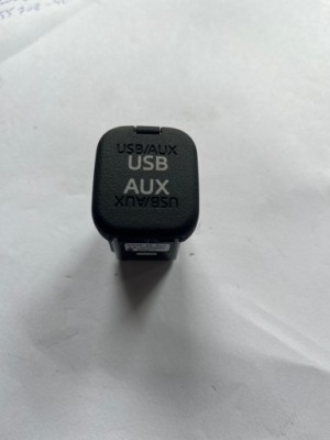 Port usb зчитувач mazda cx-5 kd45669uo фото №1