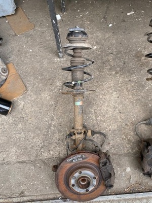 Поворотний кулак права перед sandero ii stepway 0,9 tce фото №1