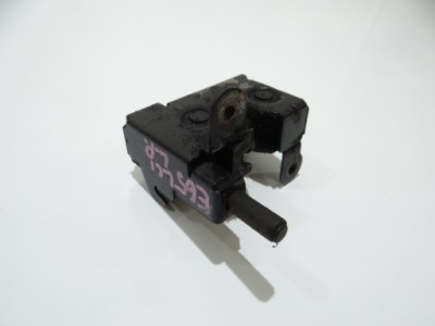 Bmw оригинальный номер 8240599 замок капот фото №1