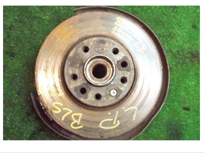 Cadillac bls 1.9 tid ступица поворотный кулак левая перед фото №1