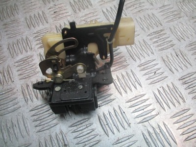 Замок крышки багажника mazda premacy фото №1