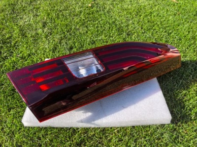 Opel citroen peugeot toyota лампа задний  правая cała! фото №1