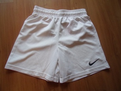 NIKE spodenki sportowe 8-10L 128-140cm