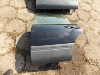 Двері задні ліва subaru forester bez іржа чорні kpl. фото №1