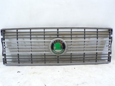 Решётка радиатора решётка  радиатора skoda 105l фото №1