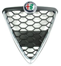 Решётка радиатора бампера alfa romeo giulietta 16- фото №1