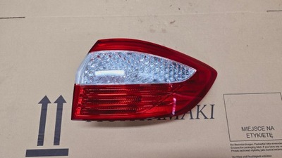 FORD MONDEO MK4 UNIVERSAL KB 2007-2010 AÑO ANTE RESTYLING FARO DERECHA PARTE TRASERA ALAS  