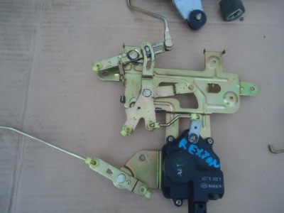 Rexton привод замок крышки багажника фото №1