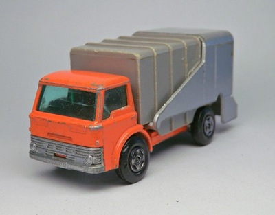 MATCHBOX Superfast #7 FORD REFUSE TRUCK -- 1 9 7 0