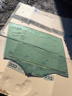 Jeep renegade стекло дверь правый перед jeep renegade ? фото №1