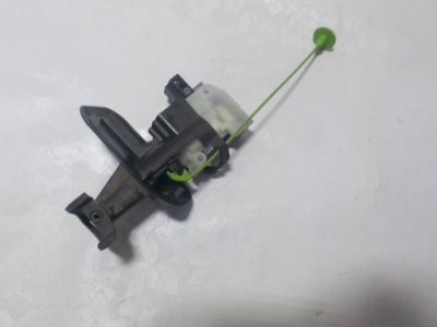 Volvo v40 2012r 1.6d моторчик привід кришка пального фото №1