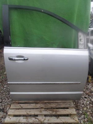 Двері праве передні chrysler grand voyager фото №1