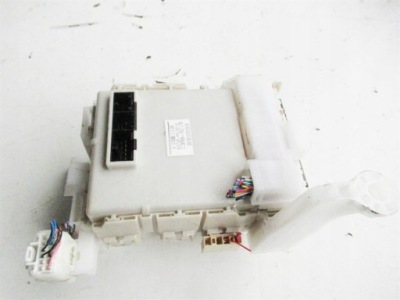 Корпус предохранителей toyota avensis t27 2.0 d4d фото №1