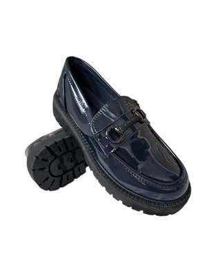 GRANATOWE LAKIEROWANE MOKASYNY LOAFERSY 39