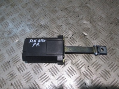 Ограничитель дверь правый перед mercedes slk r170 фото №1