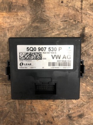 Audi a3 8v модуль блок керування шлюз 5q0907530p фото №1