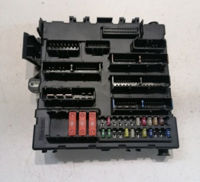 Opel vectra c 02-08r - коробка предохранителей модуль 13170890 фото №1