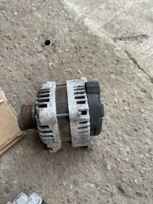 Генератор opel astra j 1.4 turbo 13500582 фото №1