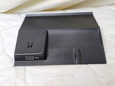 Защита заглушка консоли port вход разъём usb skoda octavia iii фото №1