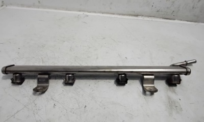 Шланг топливный dodge caliber 04891575aa фото №1