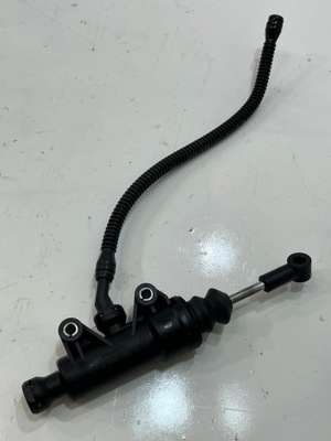 Помпа зчеплення mercedes w204 a2042900112 фото №1